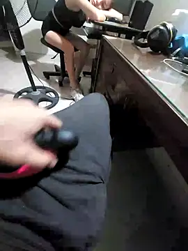 Snapshot of aurelialux chatting on 02/15/25, 04:14 aurelialux online show from 02/15/25, 04:14