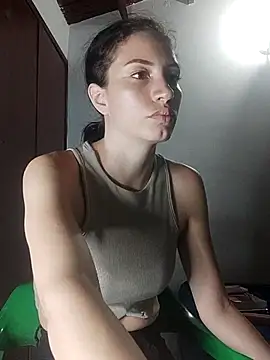 Snapshot of aurelialux chatting on 02/24/25, 10:25 aurelialux online show from 02/24/25, 10:25