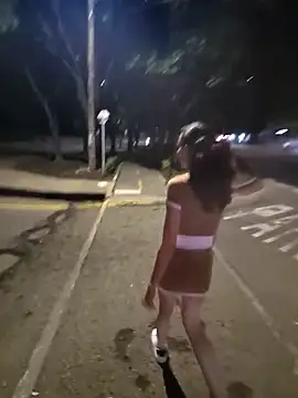 Snapshot of aurelialux chatting on 03/19/25, 04:57 aurelialux online show from 03/19/25, 04:57