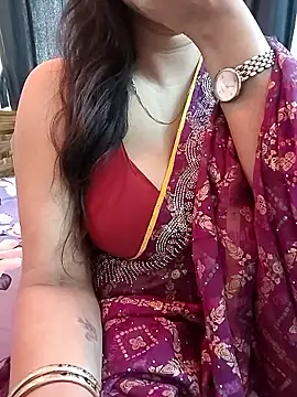 Snapshot of kaamuk_shweta chatting on 04/29/26, 06:06 kaamuk shweta online show from 04/29/26, 06:06
