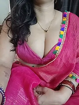 Snapshot of kaamuk_shweta chatting on 06/27/26, 03:33 kaamuk shweta online show from 06/27/26, 03:33