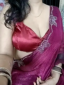 Snapshot of kaamuk_shweta chatting on 07/10/26, 02:49 kaamuk shweta online show from 07/10/26, 02:49