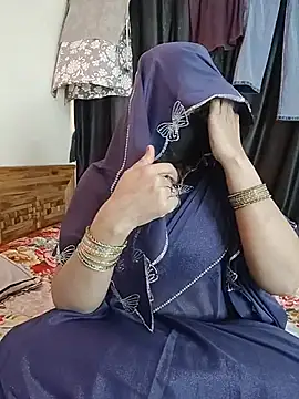 Snapshot of kaamuk_shweta chatting on 07/18/26, 03:11 kaamuk shweta online show from 07/18/26, 03:11
