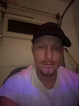 Snapshot of bigred0808 chatting on 01/17/26, 08:52 bigred0808 online show from 01/17/26, 08:52