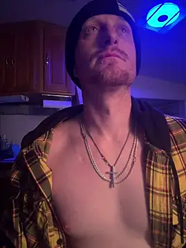 bigred0808 online show from 04/22/26, 04:37