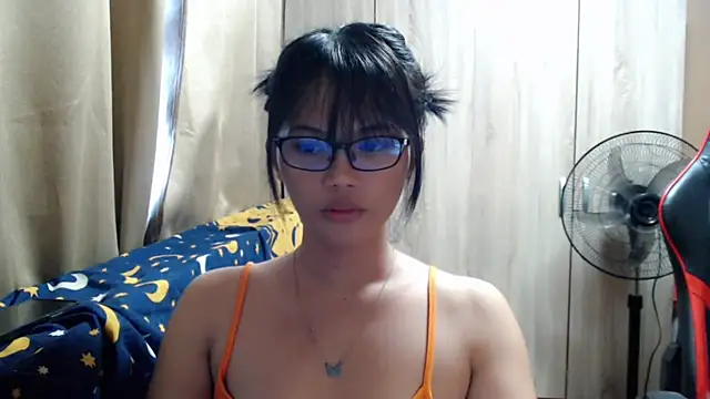 Snapshot of Altheaslut_69 chatting on 04/15/26, 06:31 Altheaslut 69 online show from 04/15/26, 06:31
