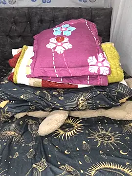 aisha-sajady online show from 12/04/25, 09:56