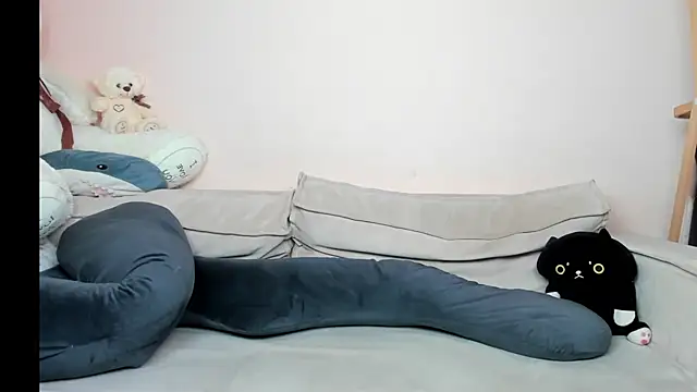 Snapshot of daeneryy chatting on 01/16/25, 01:37 daeneryy online show from 01/16/25, 01:37