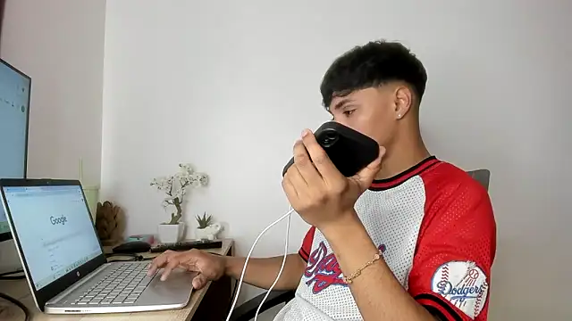 jonmaykolrose online show from 10/22/25, 06:07