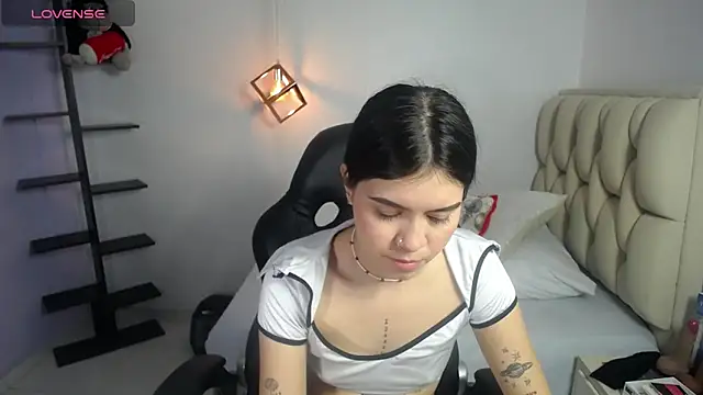 cassiehoward14 online show from 12/03/25, 07:01