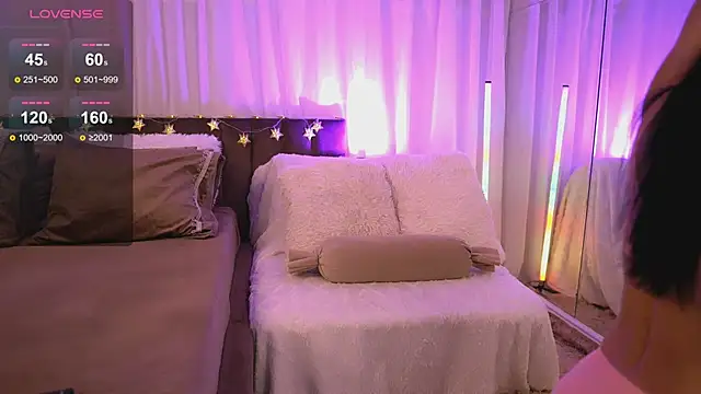 Snapshot of AnaRhodes chatting on 01/21/25, 04:10 AnaRhodes online show from 01/21/25, 04:10