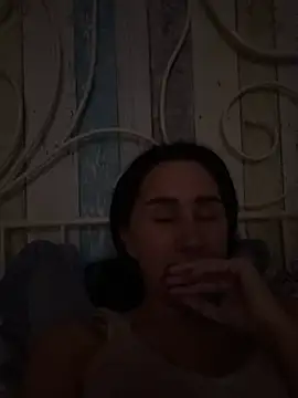 Snapshot of AnaRhodes chatting on 02/19/25, 04:44 AnaRhodes online show from 02/19/25, 04:44