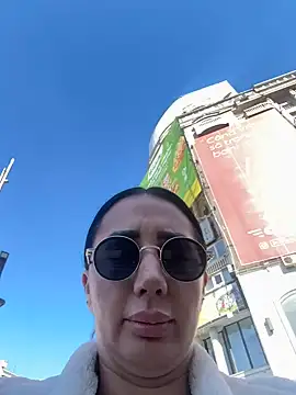 Snapshot of AnaRhodes chatting on 03/06/25, 08:30 AnaRhodes online show from 03/06/25, 08:30