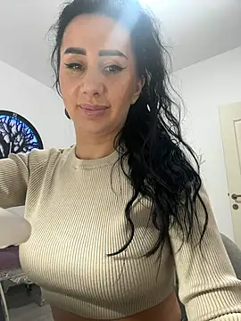 Snapshot of AnaRhodes chatting on 03/18/25, 08:03 AnaRhodes online show from 03/18/25, 08:03