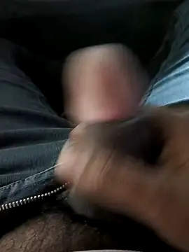 Snapshot of Mmm992170 chatting on 01/21/25, 11:35 Mmm992170 online show from 01/21/25, 11:35