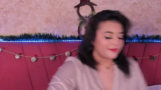 LorenaStevens online show from 12/31/24, 10:48