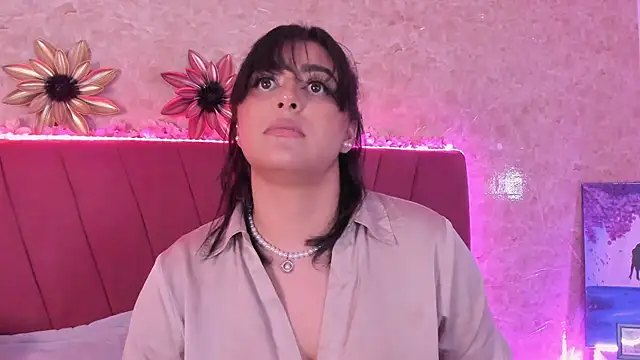 LorenaStevens online show from 02/04/25, 06:04