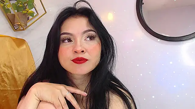 Snapshot of _Rouse_v chatting on 01/07/25, 01:24  Rouse v online show from 01/07/25, 01:24