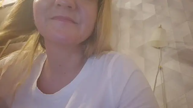 EstrellaWalters online show from 11/08/25, 05:56