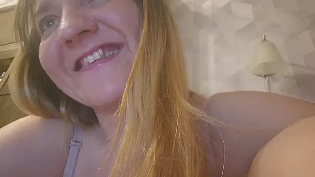 EstrellaWalters online show from 05/19/26, 04:57