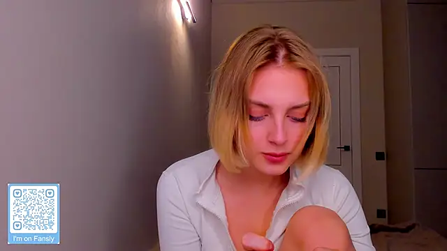 Snapshot of pretty_girlnextdoor chatting on 02/13/25, 05:22 pretty girlnextdoor online show from 02/13/25, 05:22