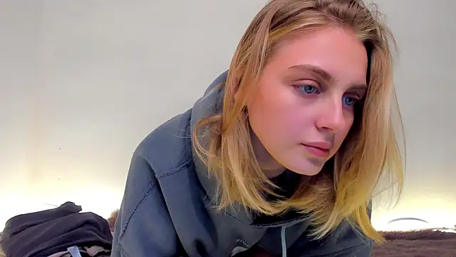 Snapshot of pretty_girlnextdoor chatting on 11/06/25, 06:31 pretty girlnextdoor online show from 11/06/25, 06:31