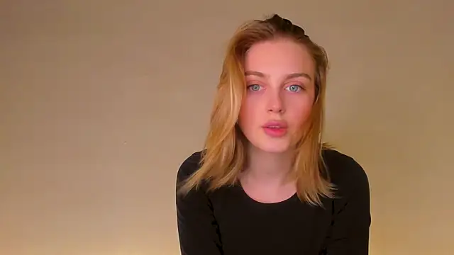 Snapshot of pretty_girlnextdoor chatting on 11/17/25, 05:08 pretty girlnextdoor online show from 11/17/25, 05:08