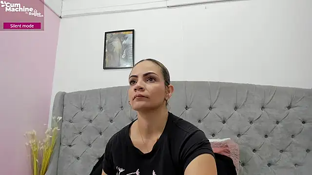 Valesskahall online show from 10/20/25, 12:05