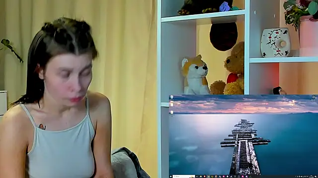 callmetori online show from 12/20/24, 08:01