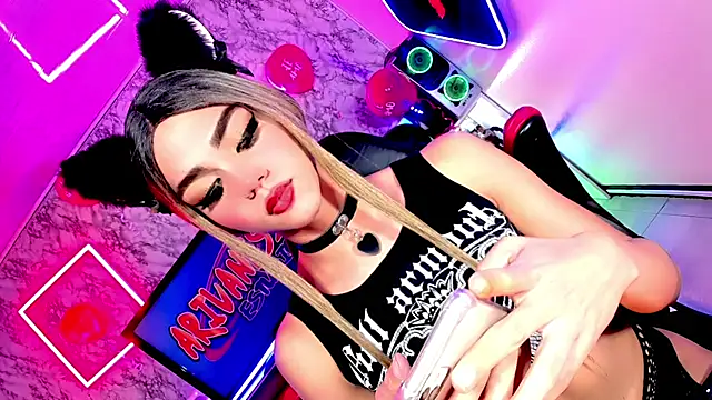 Elissa taylor  online show from 02/16/25, 01:36