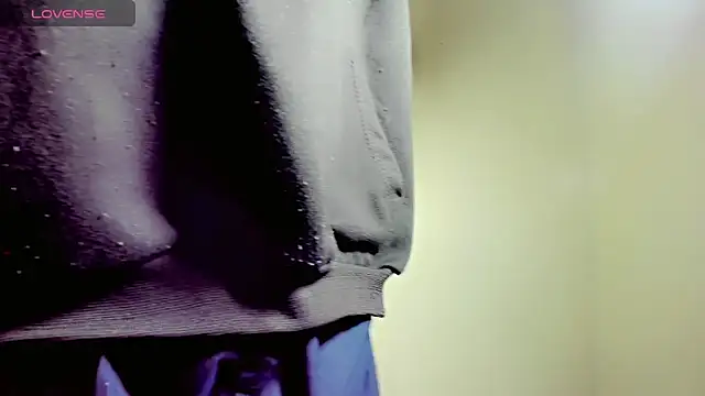 Elissa taylor  online show from 02/17/25, 03:53