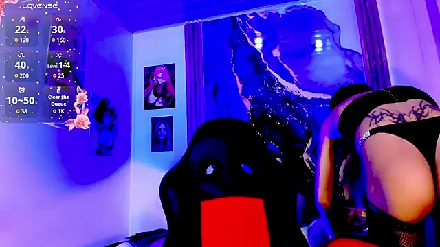 Elissa taylor  online show from 12/16/25, 07:41