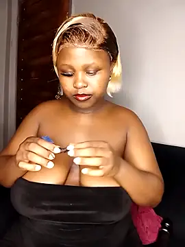 Dark Berry 26 online show from 02/18/26, 12:28