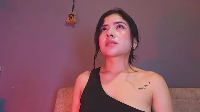 adara johnson   online show from 05/06/26, 11:48