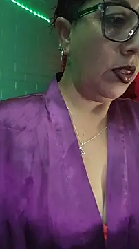TRISH MILF online show from 12/03/24, 12:57