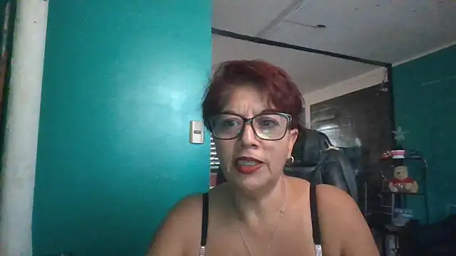 TRISH MILF online show from 12/24/24, 03:16