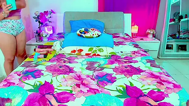 Kendralove31xxx online show from 10/20/25, 02:45