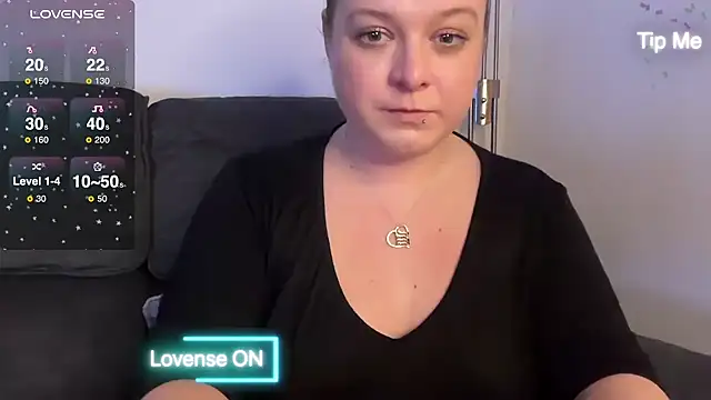 NaughtyWifeUK online show from 12/21/24, 11:45