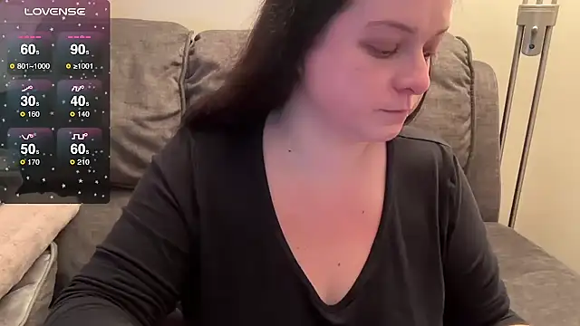 NaughtyWifeUK online show from 04/16/26, 06:14