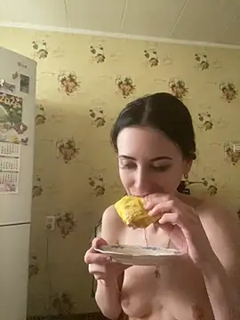 Starry Siren online show from 04/11/26, 08:18