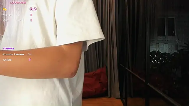 adele lyv online show from 12/03/24, 12:49