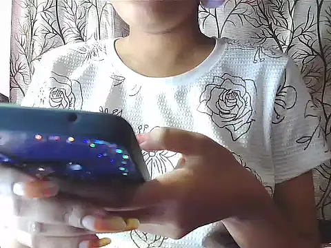 Snapshot of your_Shanvi chatting on 11/11/25, 05:46 your Shanvi online show from 11/11/25, 05:46