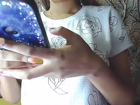 Snapshot of your_Shanvi chatting on 11/24/25, 08:52 your Shanvi online show from 11/24/25, 08:52