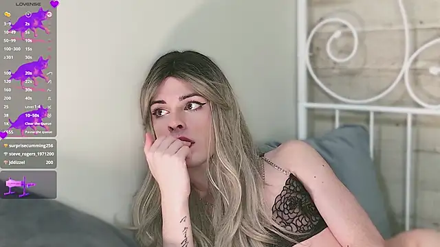 GiselleParton online show from 12/29/24, 02:31