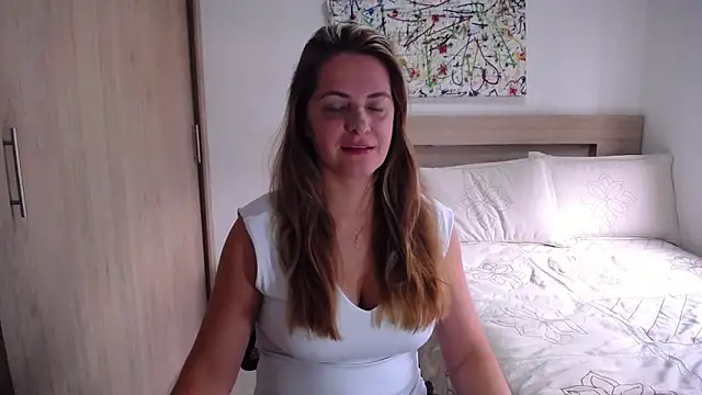 ParisW online show from 03/18/25, 04:37