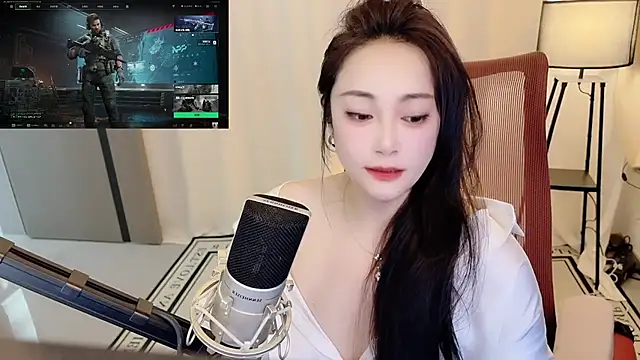 Snapshot of Daisy-77 chatting on 07/04/26, 01:39 Daisy-77 online show from 07/04/26, 01:39