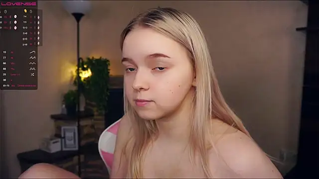 ZaraCreedon online show from 03/03/25, 02:26