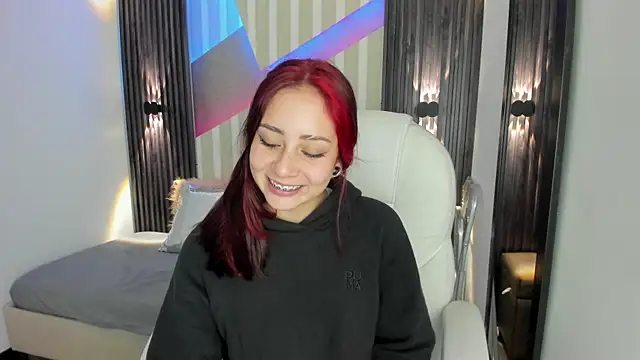 emily layton online show from 10/31/25, 01:56