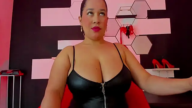 Snapshot of alondrabigtits chatting on 01/21/25, 12:18 alondrabigtits online show from 01/21/25, 12:18