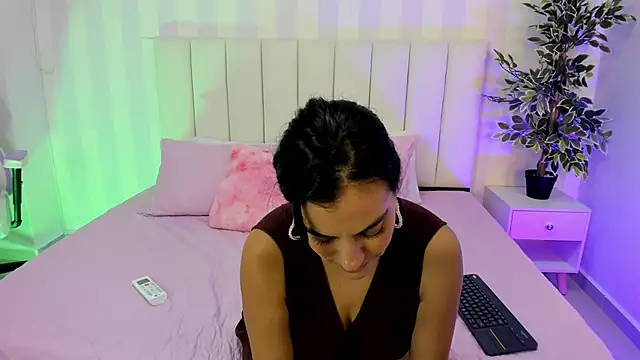 Ada Monroe10 online show from 01/13/25, 04:19